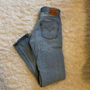 LEVI’S 501 JEANS (size 24)